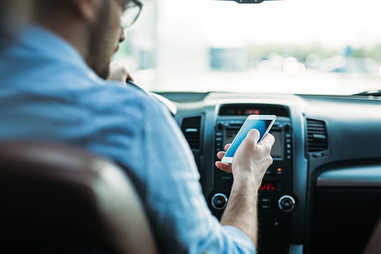 blog vest Kada voziš, parkiraj telefon 767x511.jpg