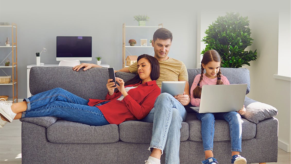porodica koristi više uređaja na kućnoj mreži optičkog ili kablovskog interneta