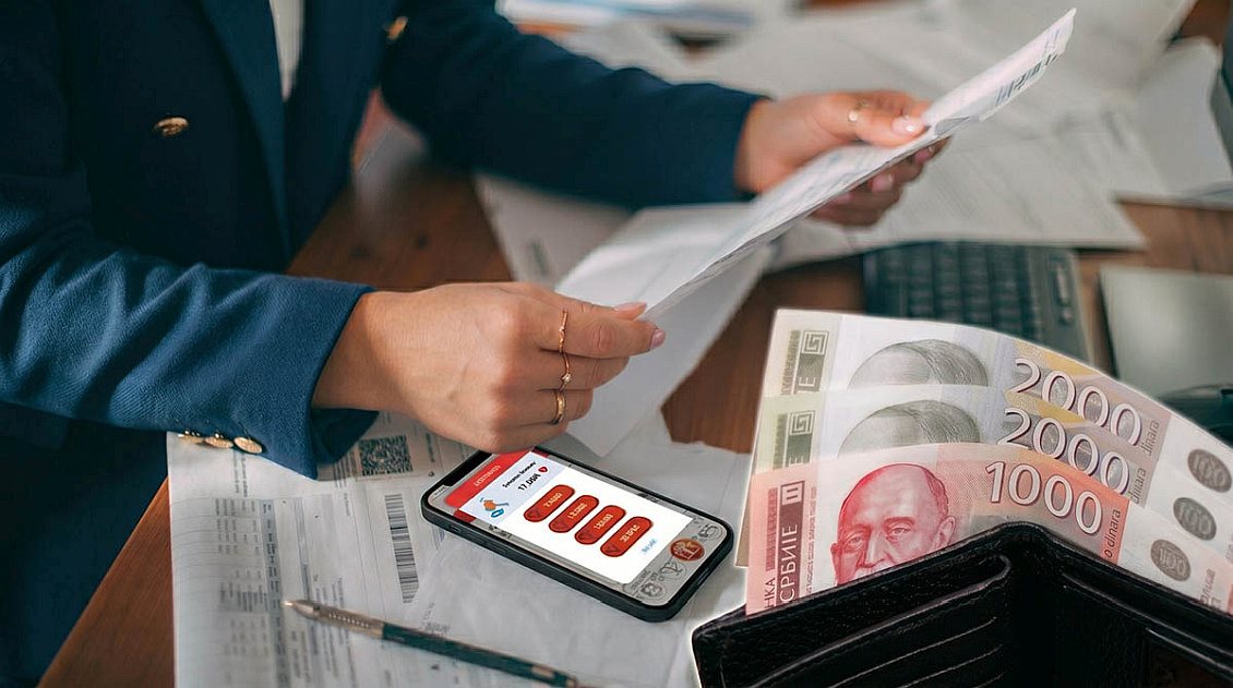 mts loyalty, na stolu rasuti racuni, dok je u toku nagradjivanje  mts korisnika