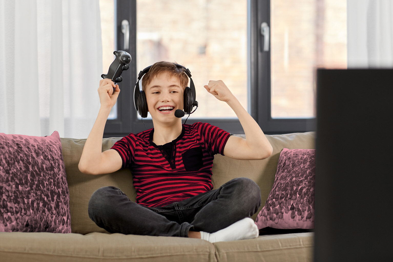 Cloud gaming omogućava igranje video-igara preko interneta na telefonu, laptopu i televizoru