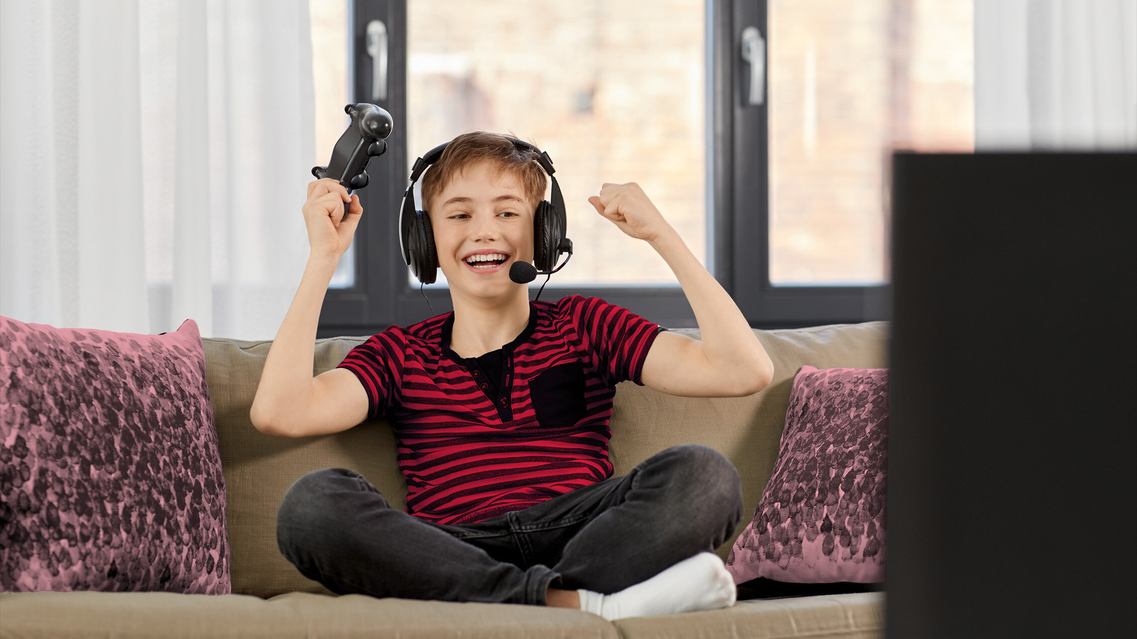 Cloud gaming omogućava igranje video-igara preko interneta na telefonu, laptopu i televizoru